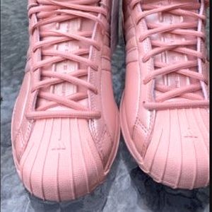 Adidas Pro Model 2G “Glow Pink”